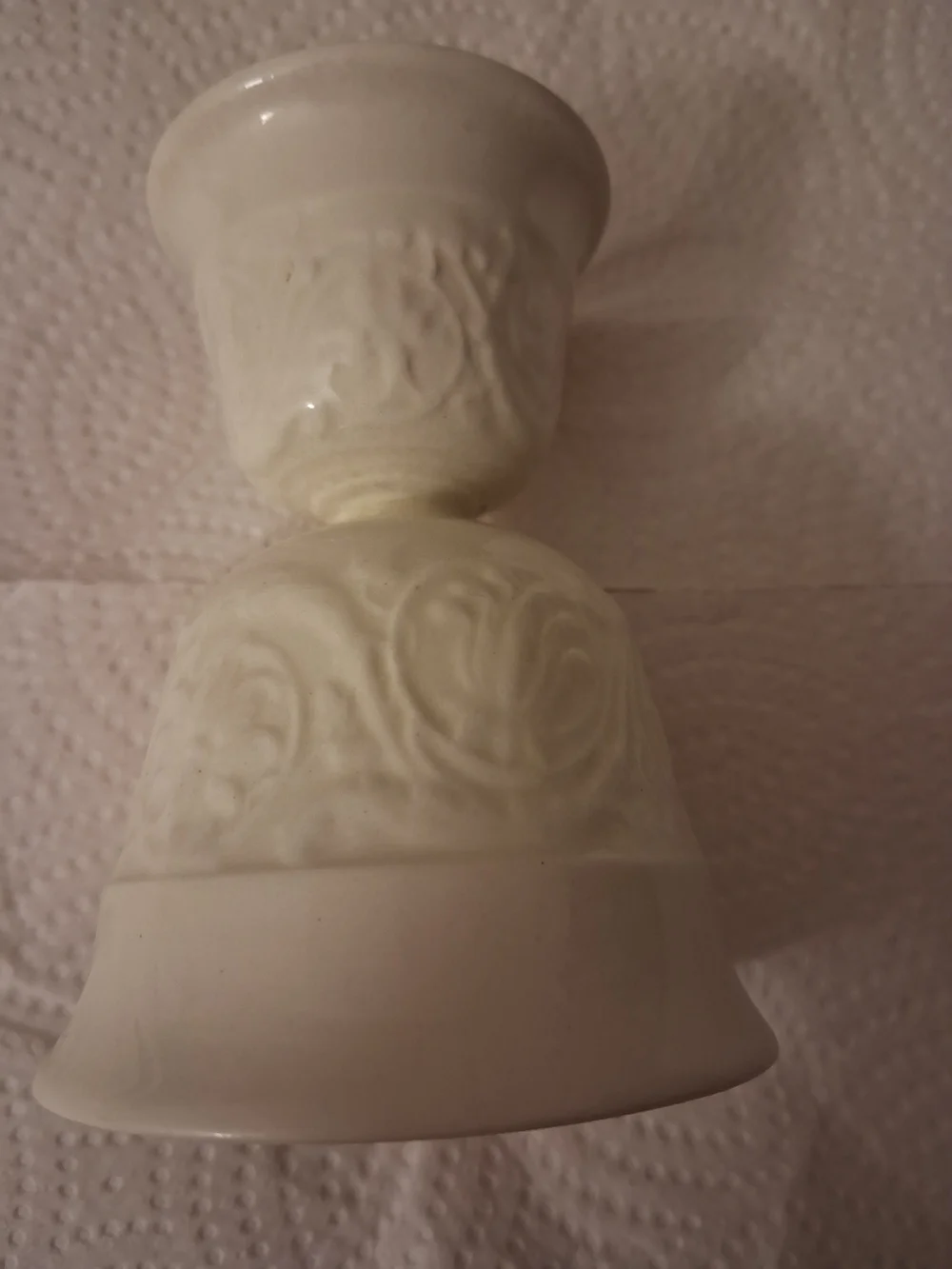 Wedgwood Cream Embossed Ceramic Vase - Picture 4 of 6